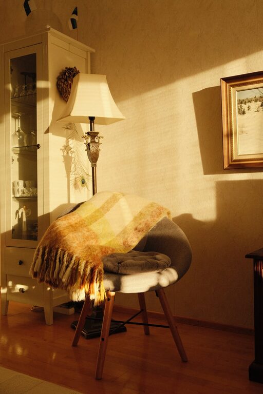 How to Create a Cozy Reading Nook That Inspires Relaxation and Creativity